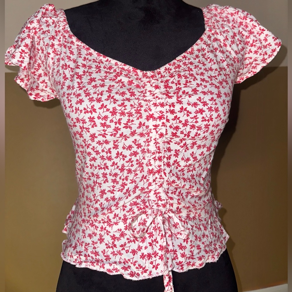Floral Red and White Women's Top